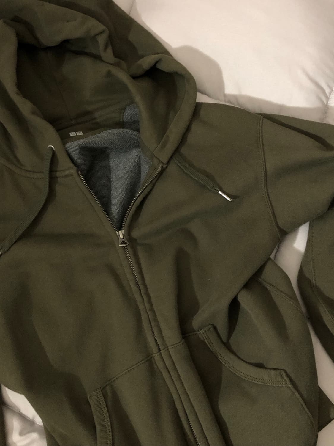 유니클로 후드집업 카키 상품이미지1