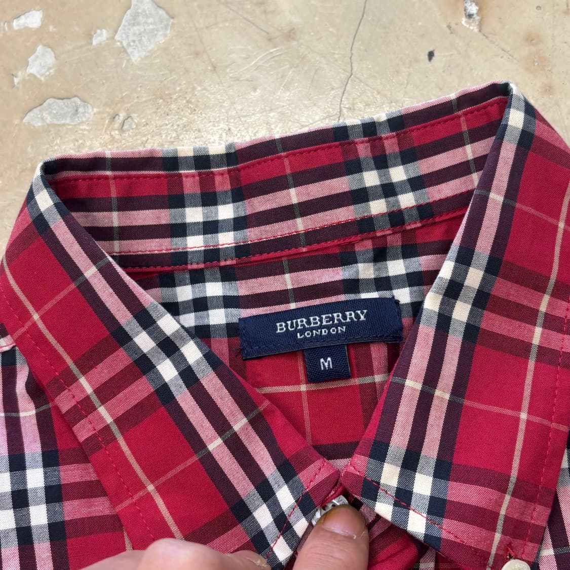 🫶🏻 버버리 Red 체크 반팔 셔츠 🫶🏻 상품이미지4