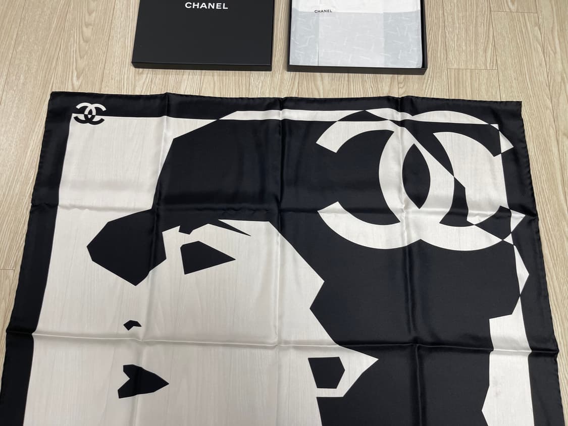 샤넬 마드모아젤 코코 G22 실크 스카프 CHANEL 상품이미지4