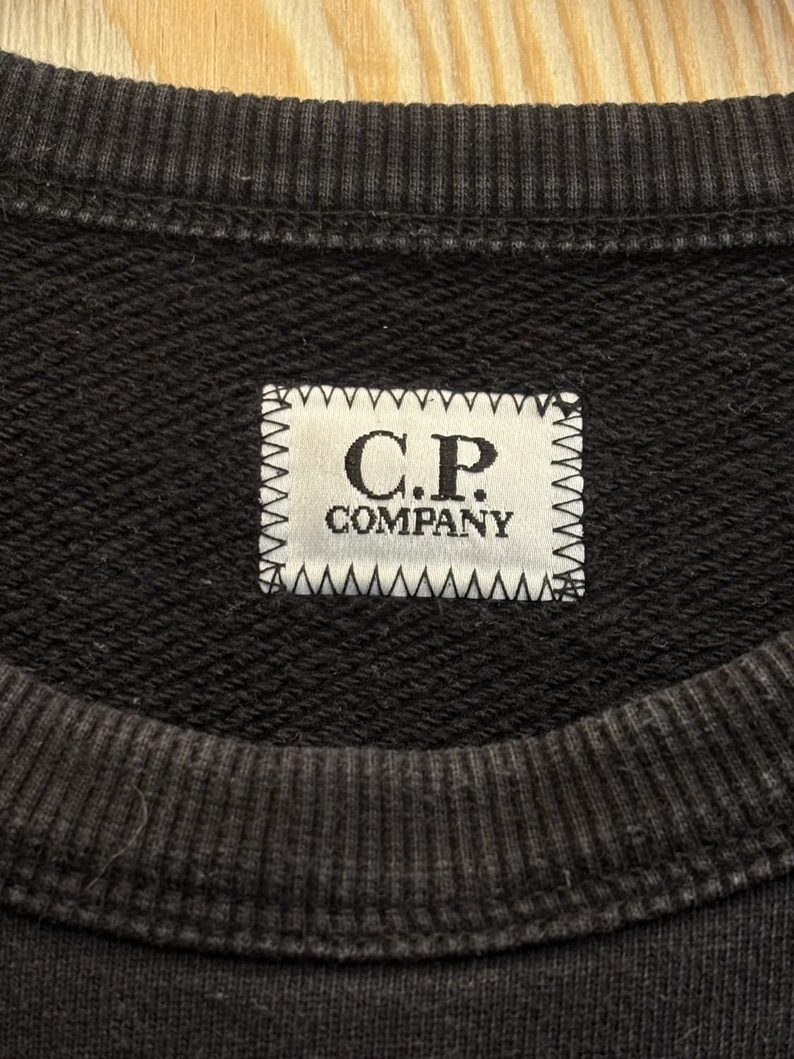 C.P. 컴퍼니 렌즈 포켓 맨투맨 상품이미지7