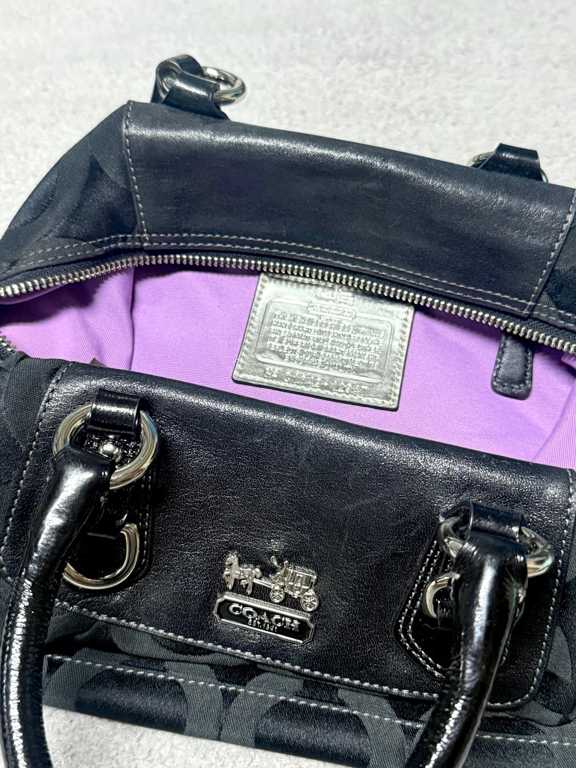 코치 블랙 숄더백  상품이미지4