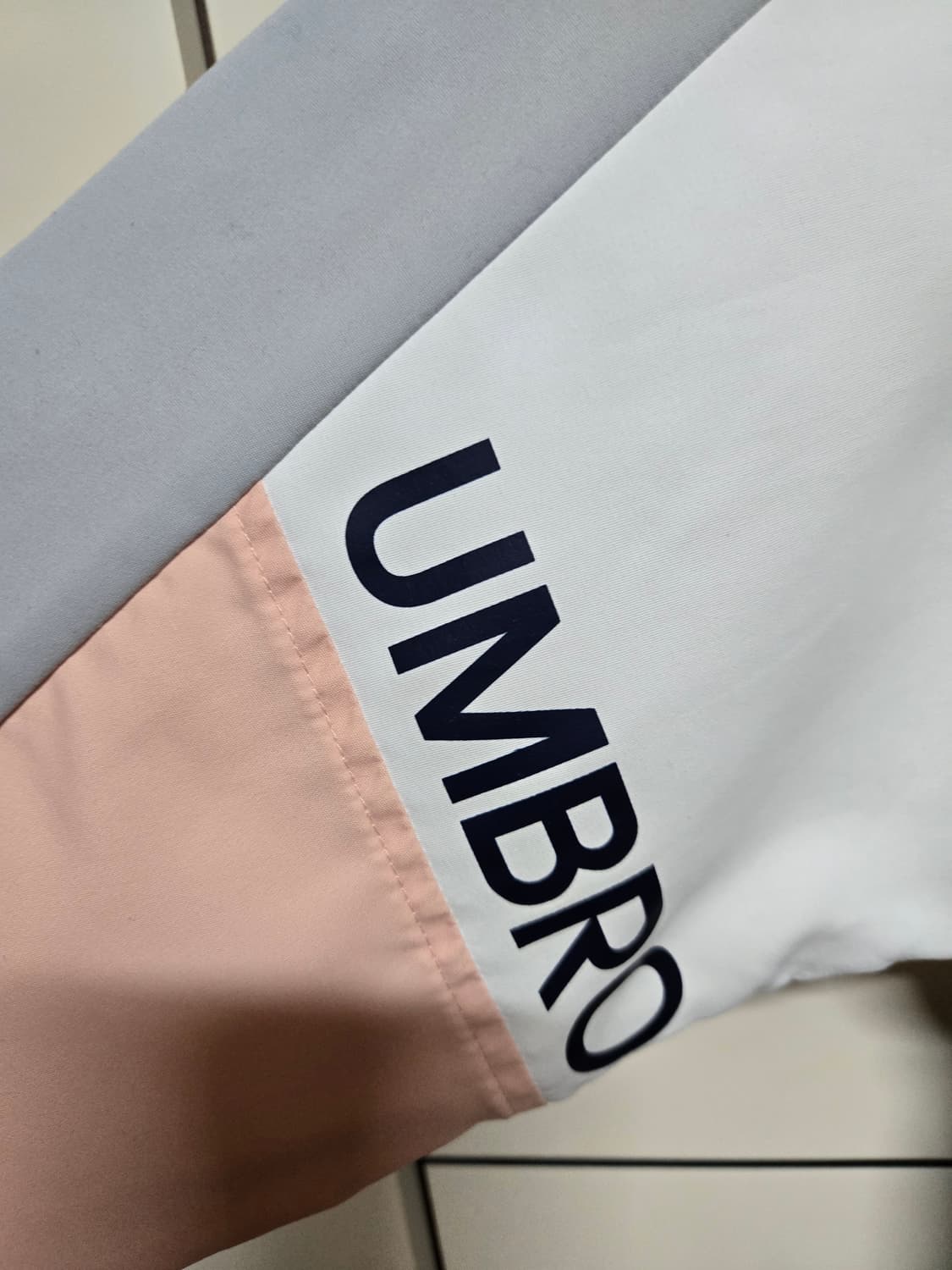 엄브로 여성 바람막이  아노락 상품이미지2