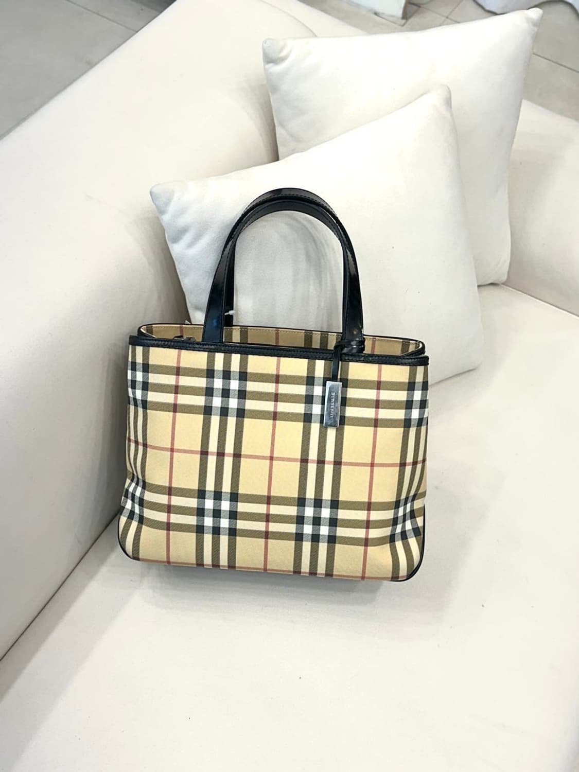 버버리 노바체크 토트백 (정품) 상품이미지1