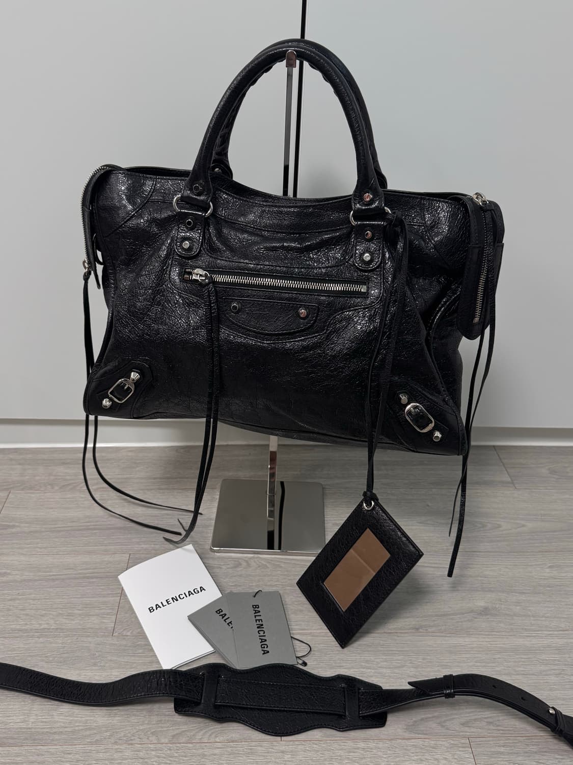 발렌시아가 모터백 시티백 미디움 블랙 상태A- 영수증o 상품이미지1