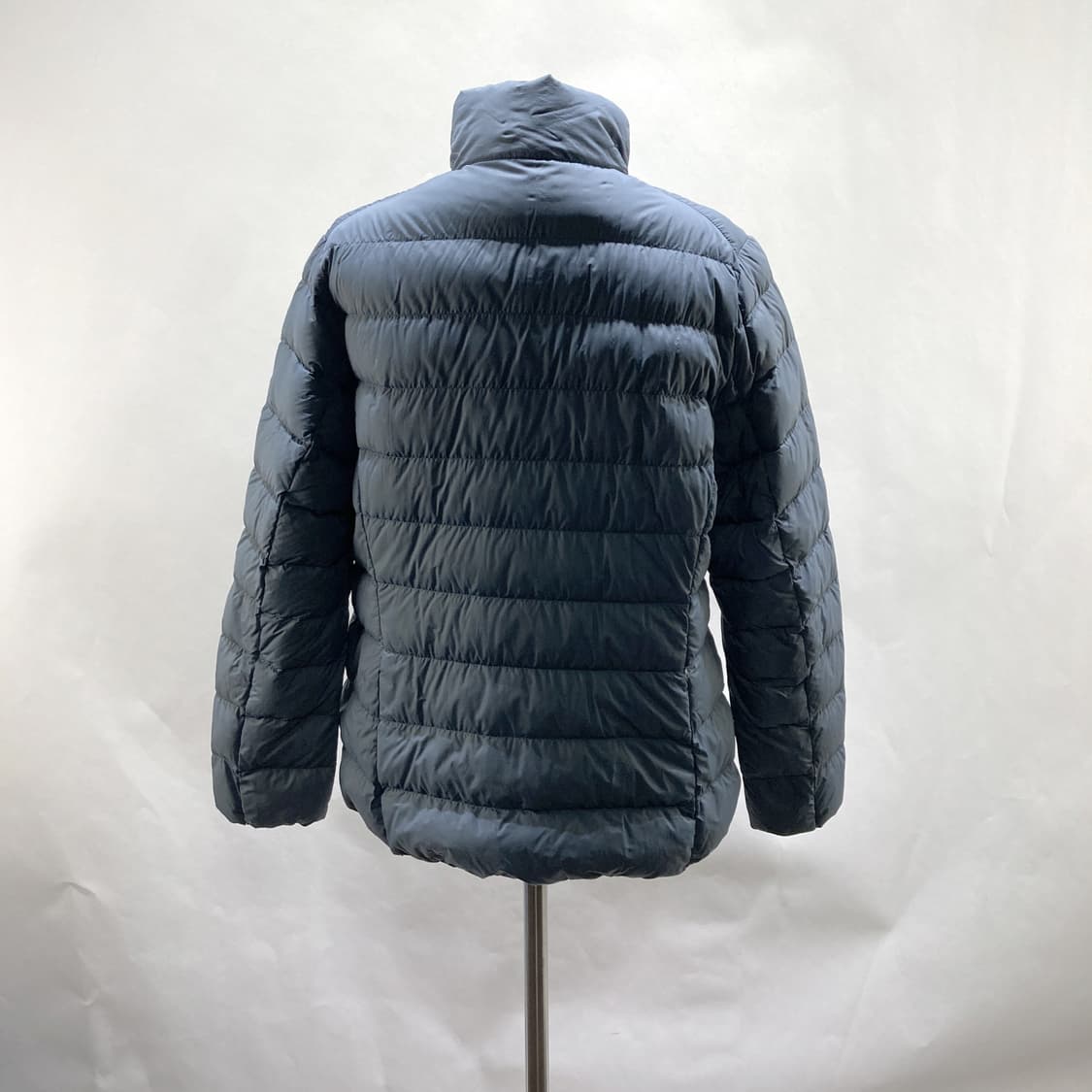 유니클로 여성다운경량패딩자켓 105 상품이미지3