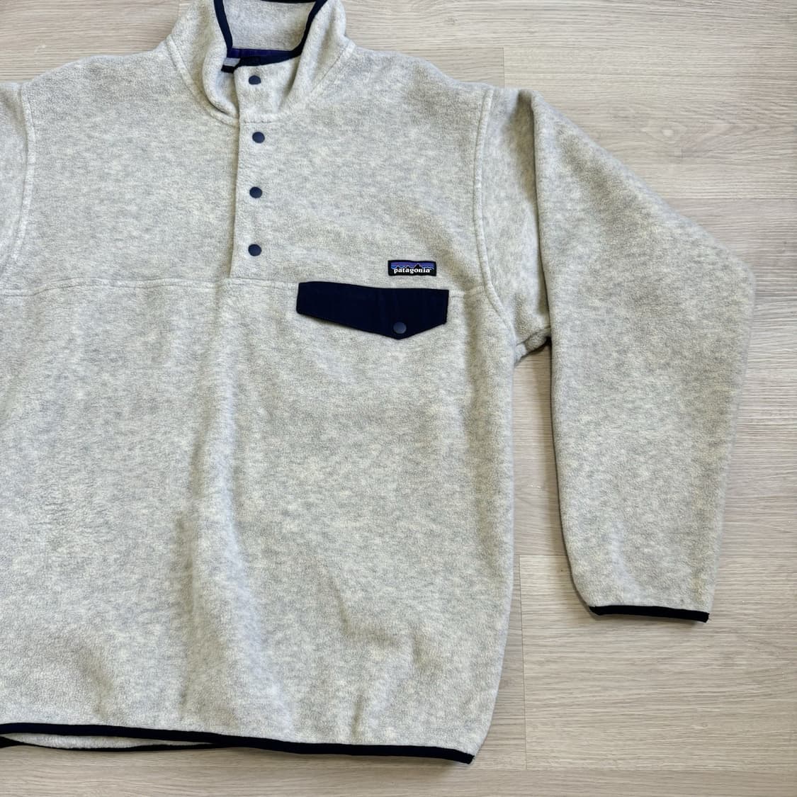 15FW 파타고니아 신칠라 스냅-T 오트밀/네이비 상품이미지2
