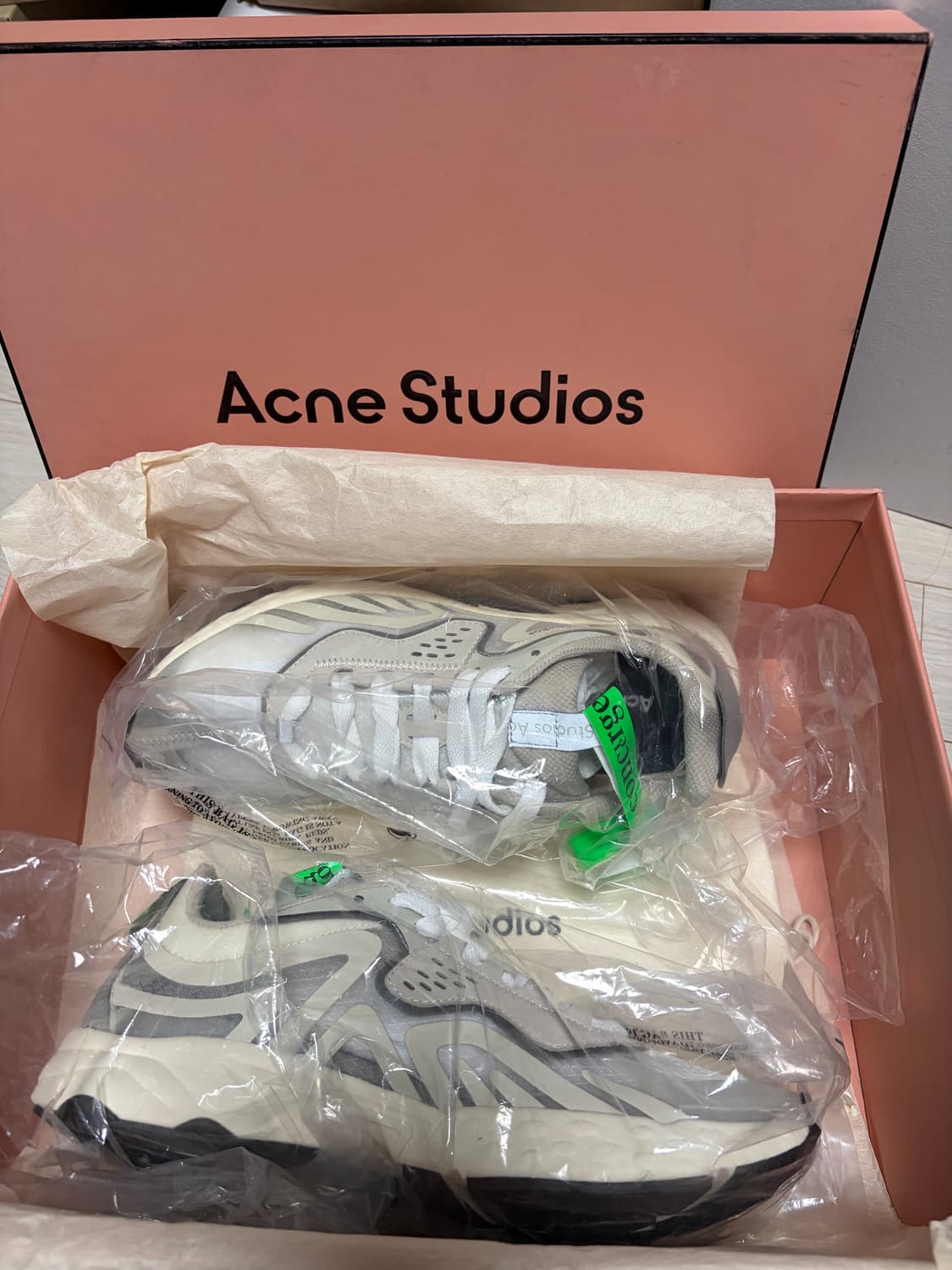 (새상품) 아크네 립스탑 테크니컬 트레이너 화이트(255-260) 상품이미지4