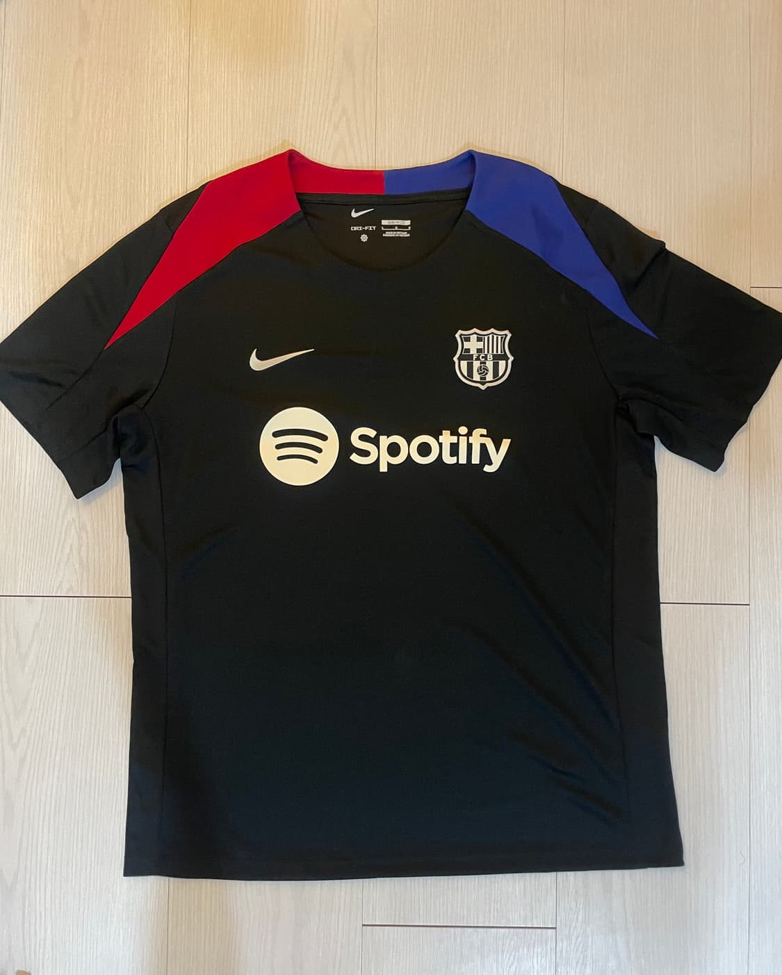 나이키 바르셀로나 스포티파이 트레이닝 스트라이크 반팔 상품이미지1