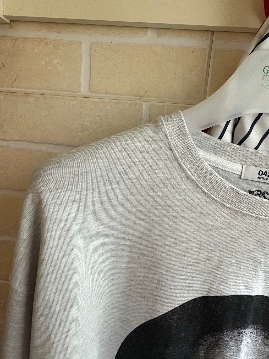 공사이육(0426) - 그레이 맨투맨 상품이미지7