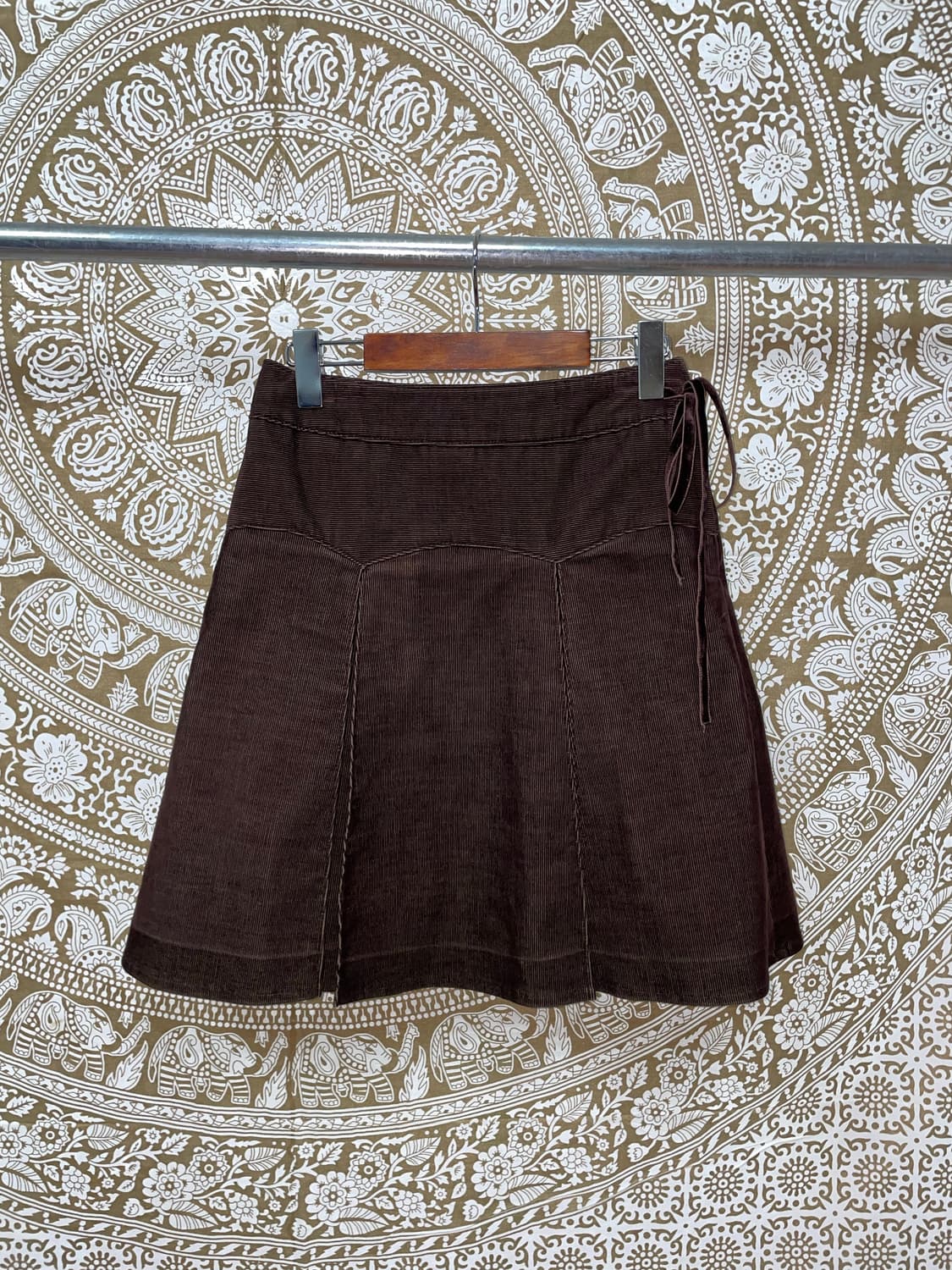 온앤온 여성 골덴 코듀로이 미디스커트  상품이미지4