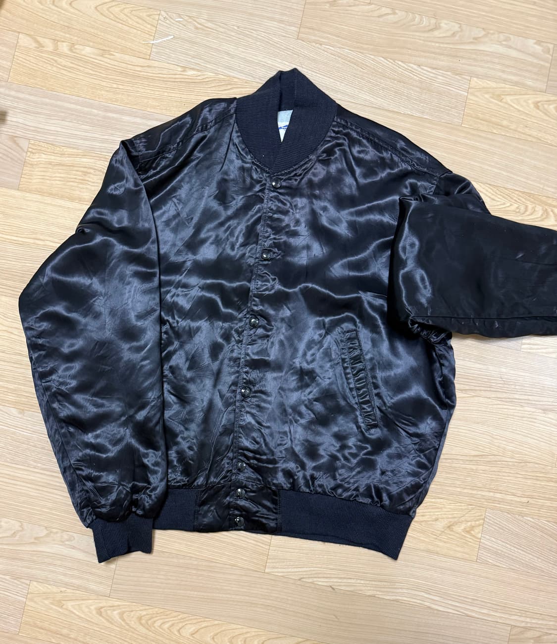 80s MTV 블랙 새틴 봄버 자켓 상품이미지2
