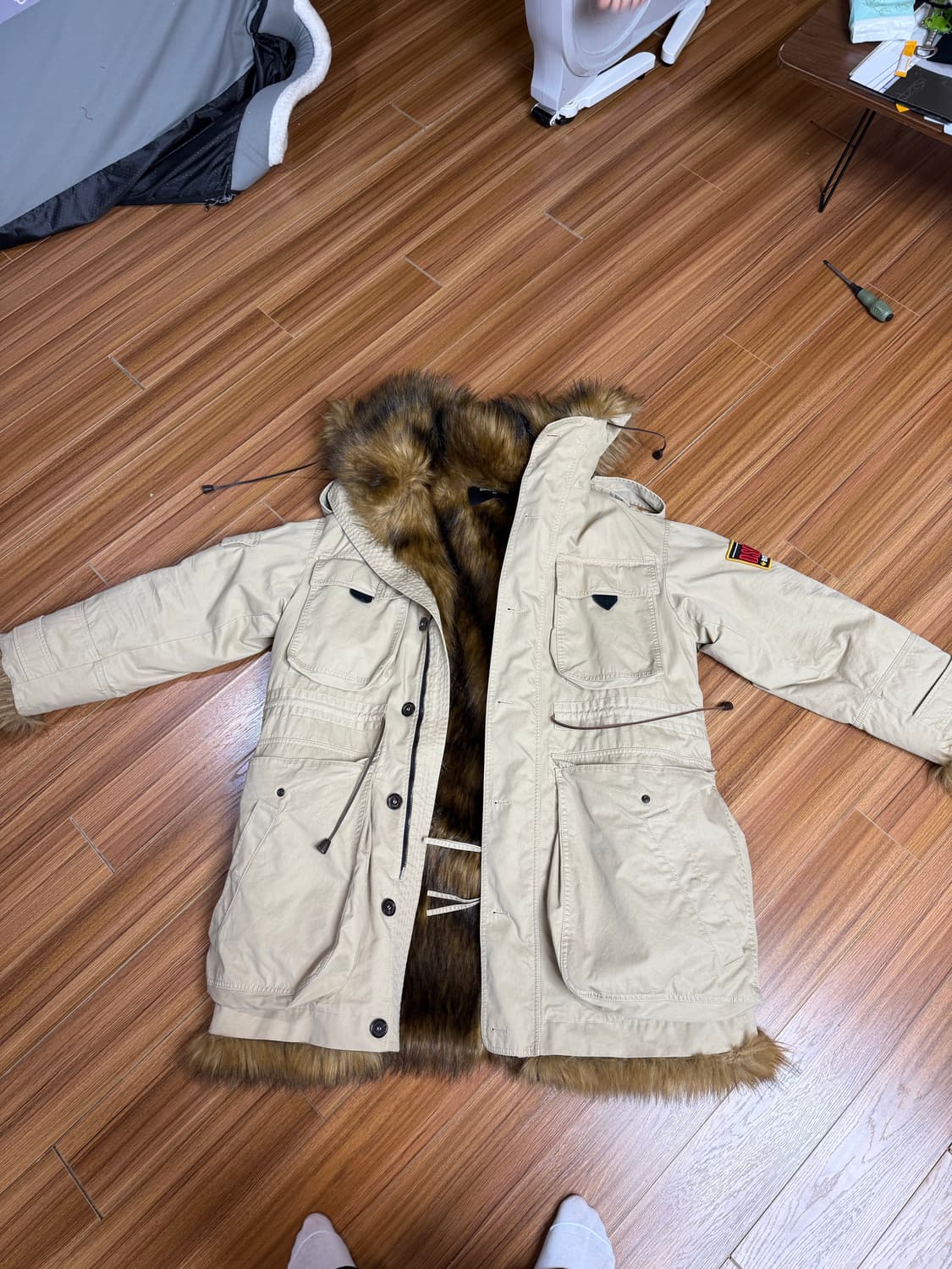 디스퀘어드2 캐나디언 오버 파카 48사이즈 판매 상품이미지3