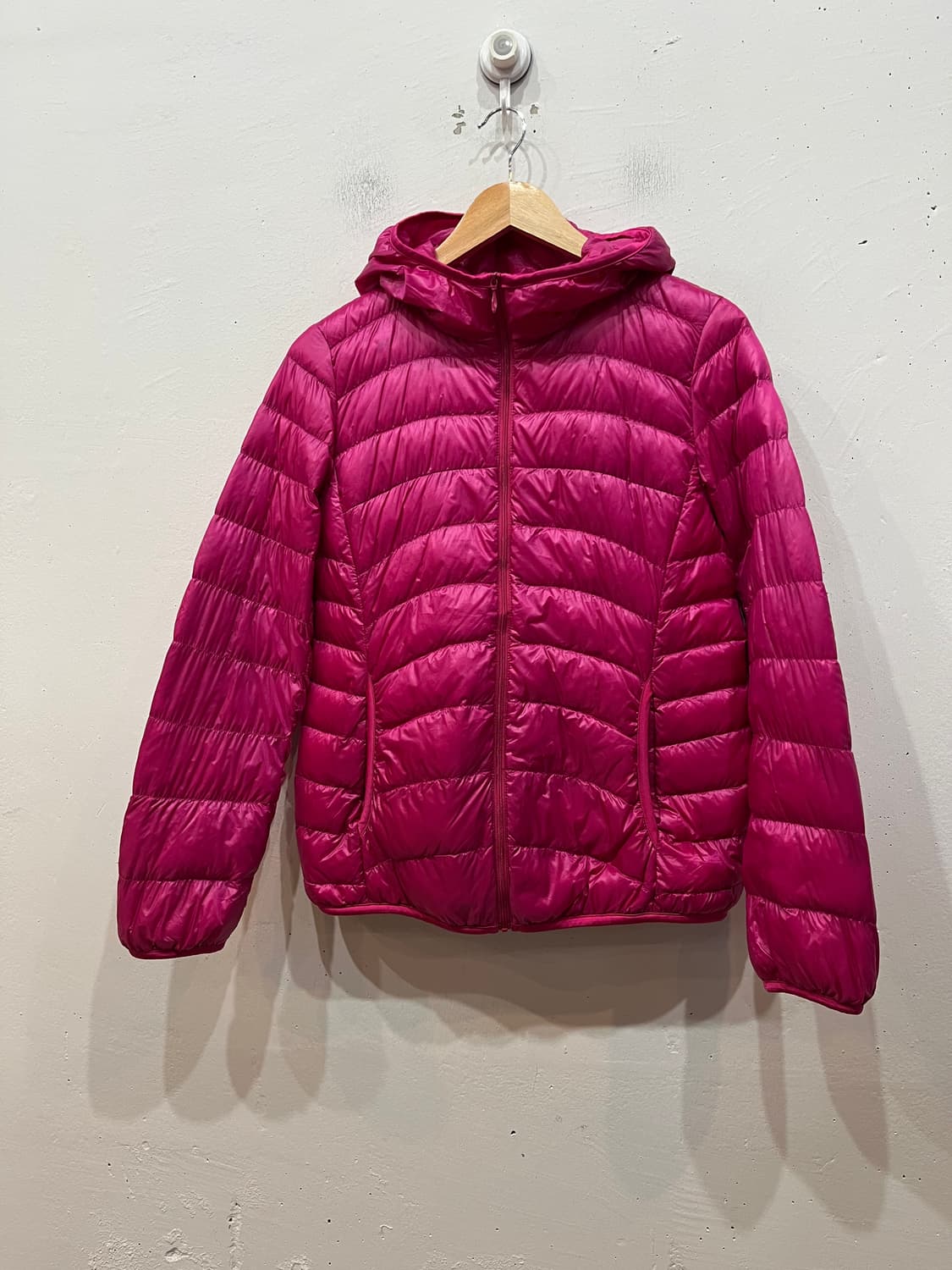 유니클로 고프코어 다운 경량패딩 우먼즈 상품이미지1