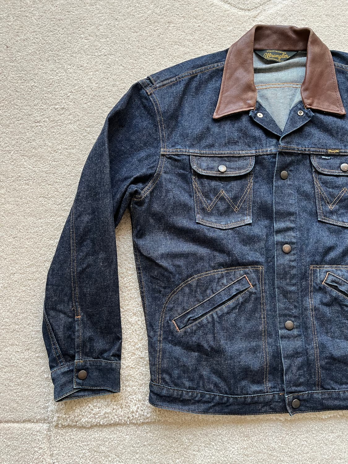 랭글러 레더 카라 24MJZ 데님 자켓 (103-105) 상품이미지4