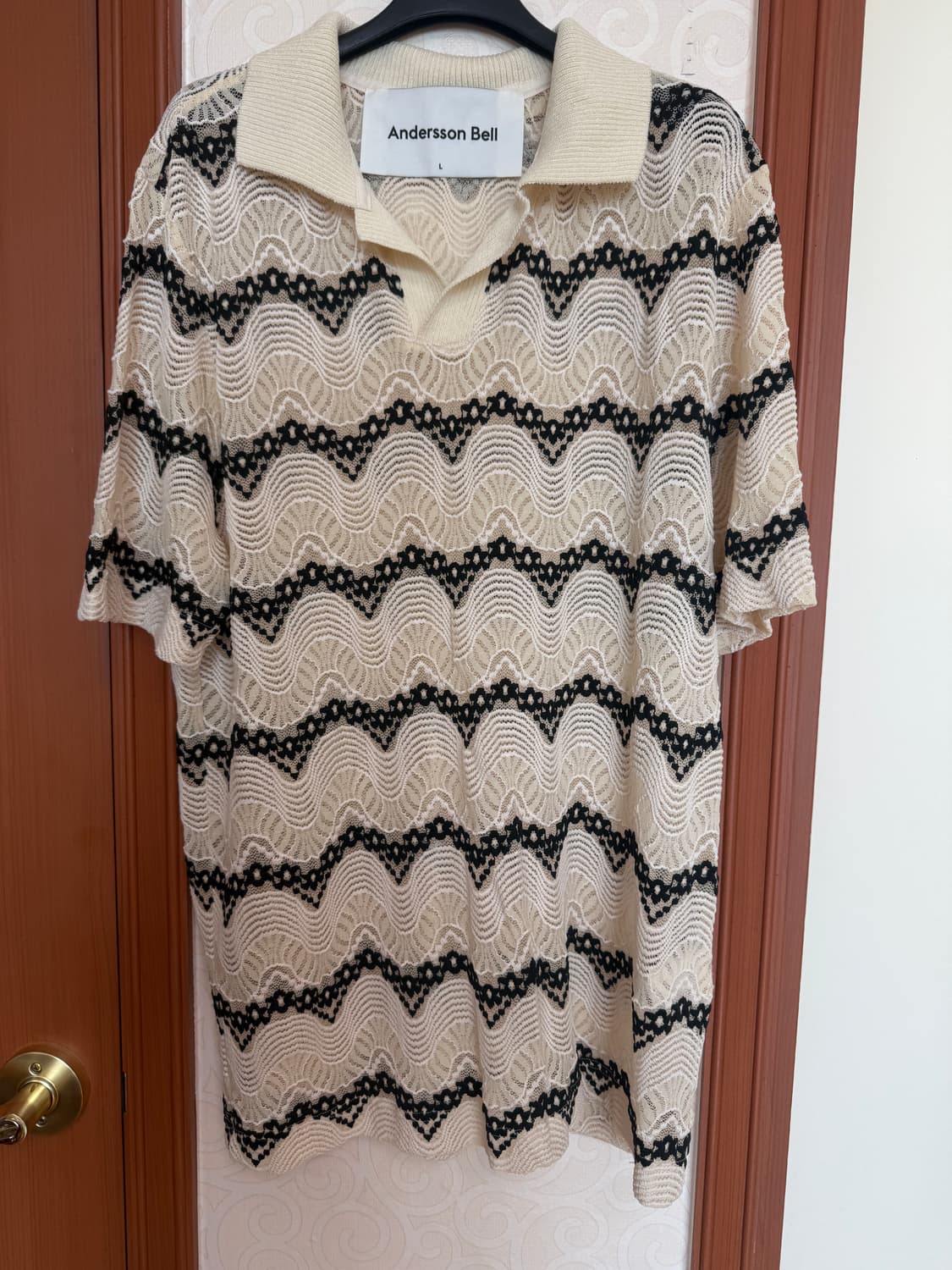 엔더슨벨 마요르카 시어 칼라 니트 베이지 상품이미지7