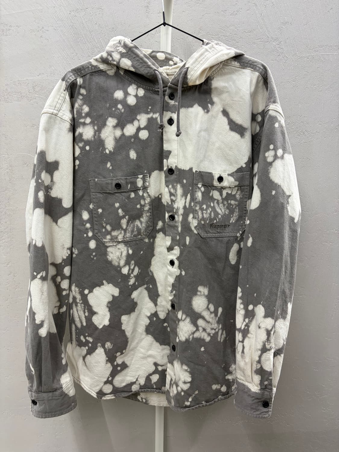 Supreme hooded denim shirt bleached 25SS 상품이미지2