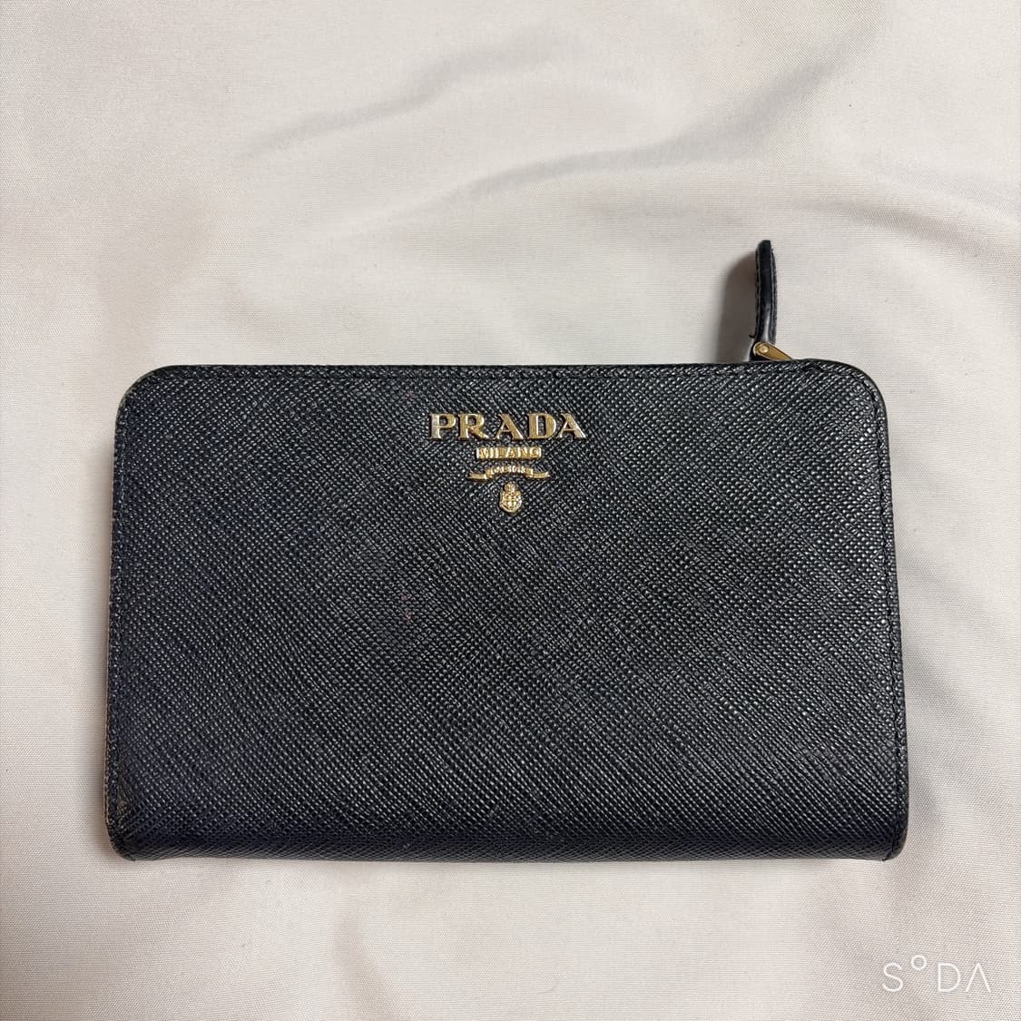 프라다 사피아노 블랙 반지갑 상품이미지1