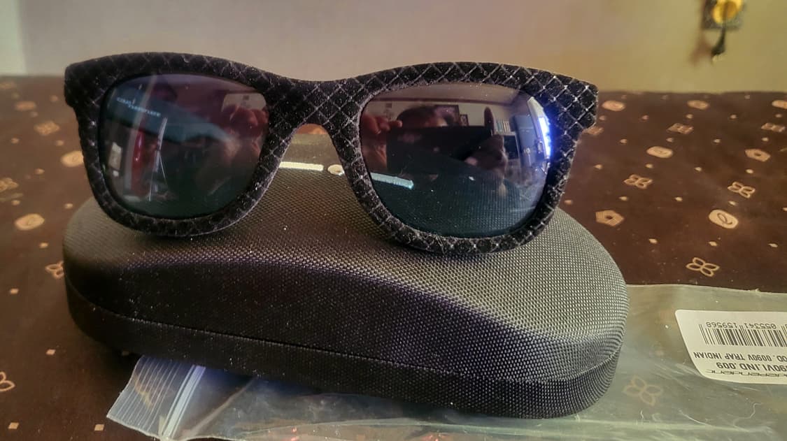 [미착용 새상품]* INDEPENDENT  블랙벨벳 선글라스* 상품이미지2