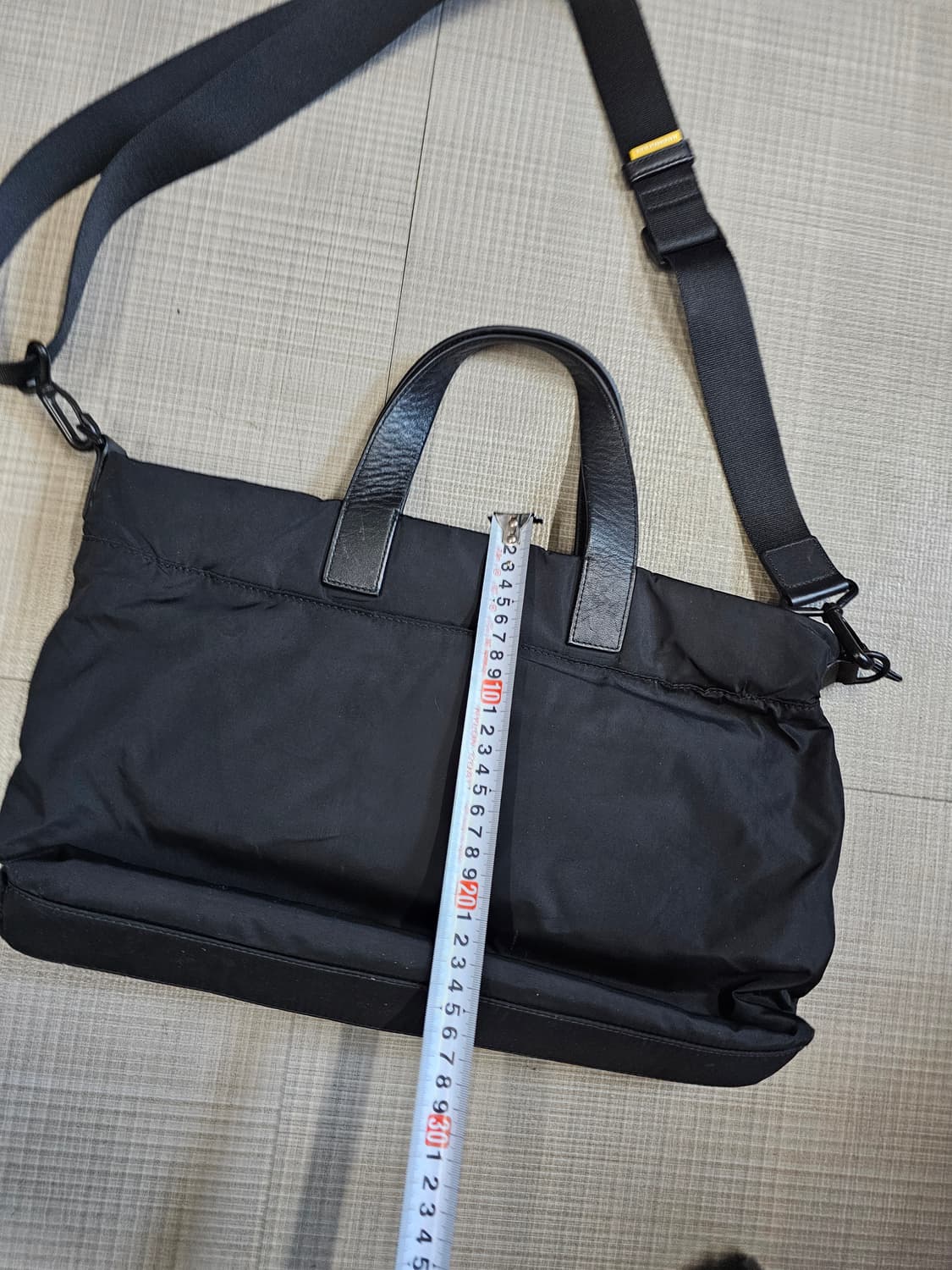 만다리나덕 그라비타 브리프케이스 토트백 상품이미지3