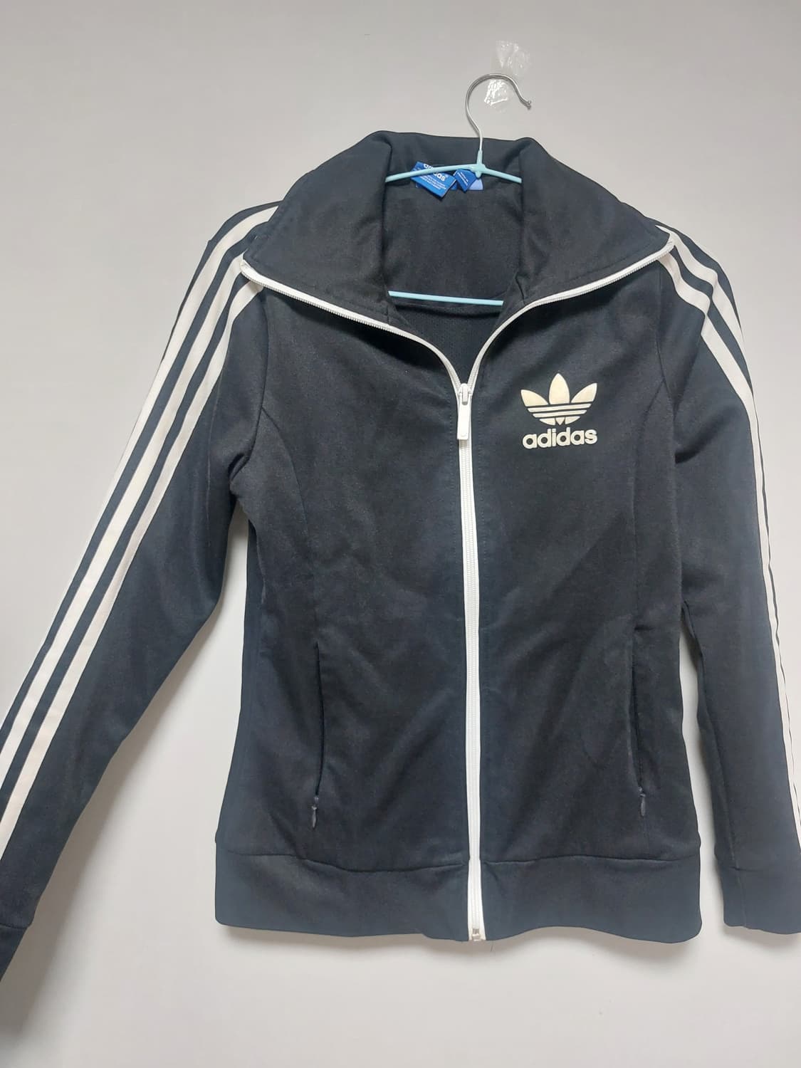 여성 아디다스 트랙탑 져지 상품이미지1