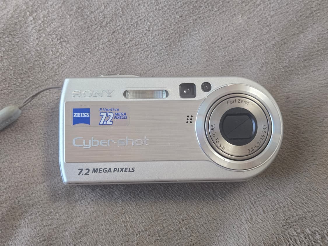 소니 사이버샷 DSC-P150 레트로디카 상품이미지1