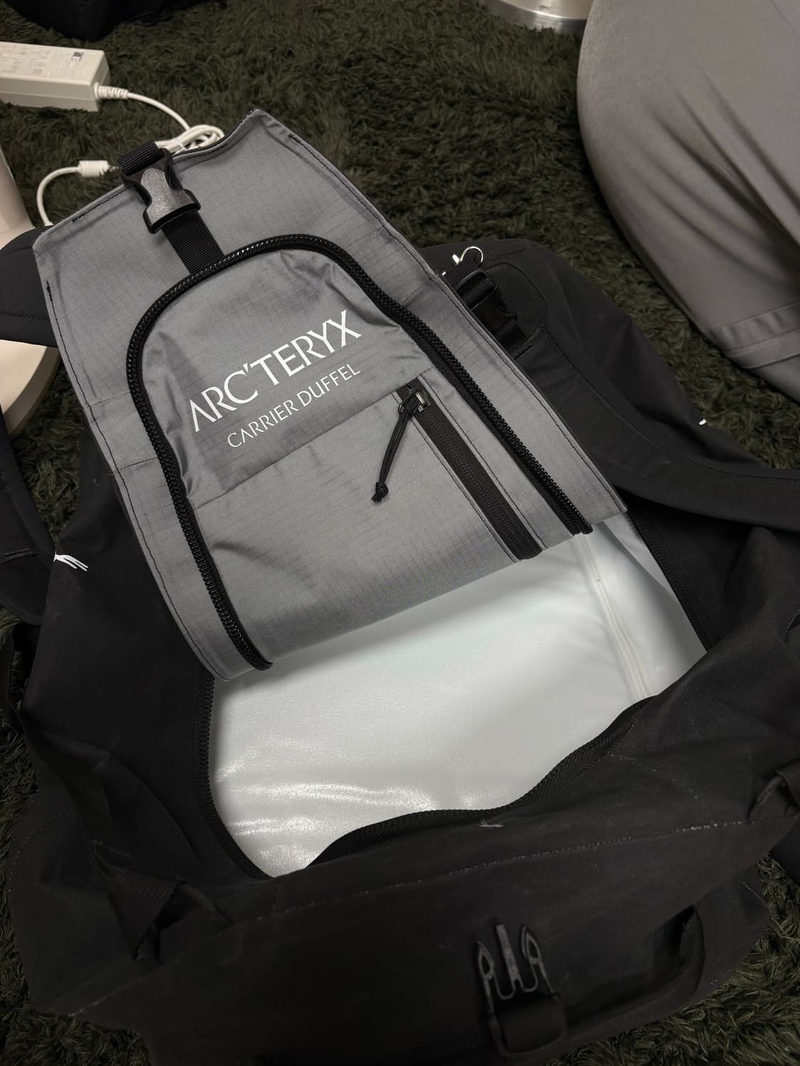 아크테릭스 캐리어 40 더플백 블랙 상품이미지6