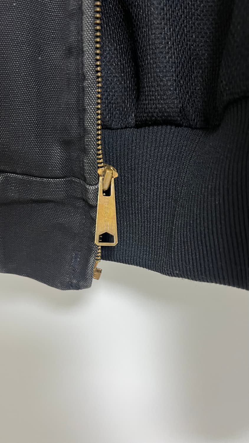 M 빈티지 칼하트 액티브 자켓 판매합니다. 블랙 상품이미지4