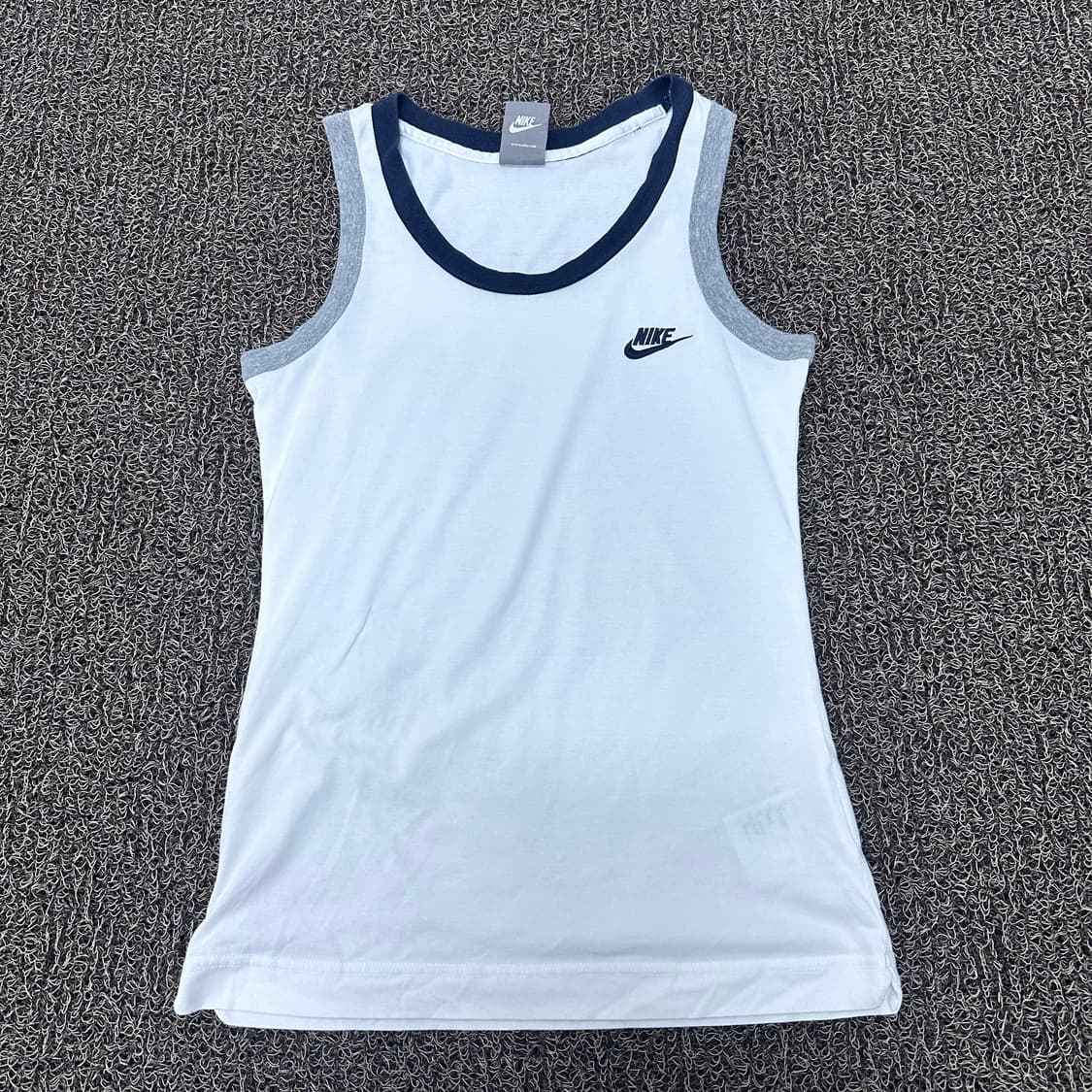 NIKE 나이키 민소매 나시 여성 운동복 런닝복 L 상품이미지1