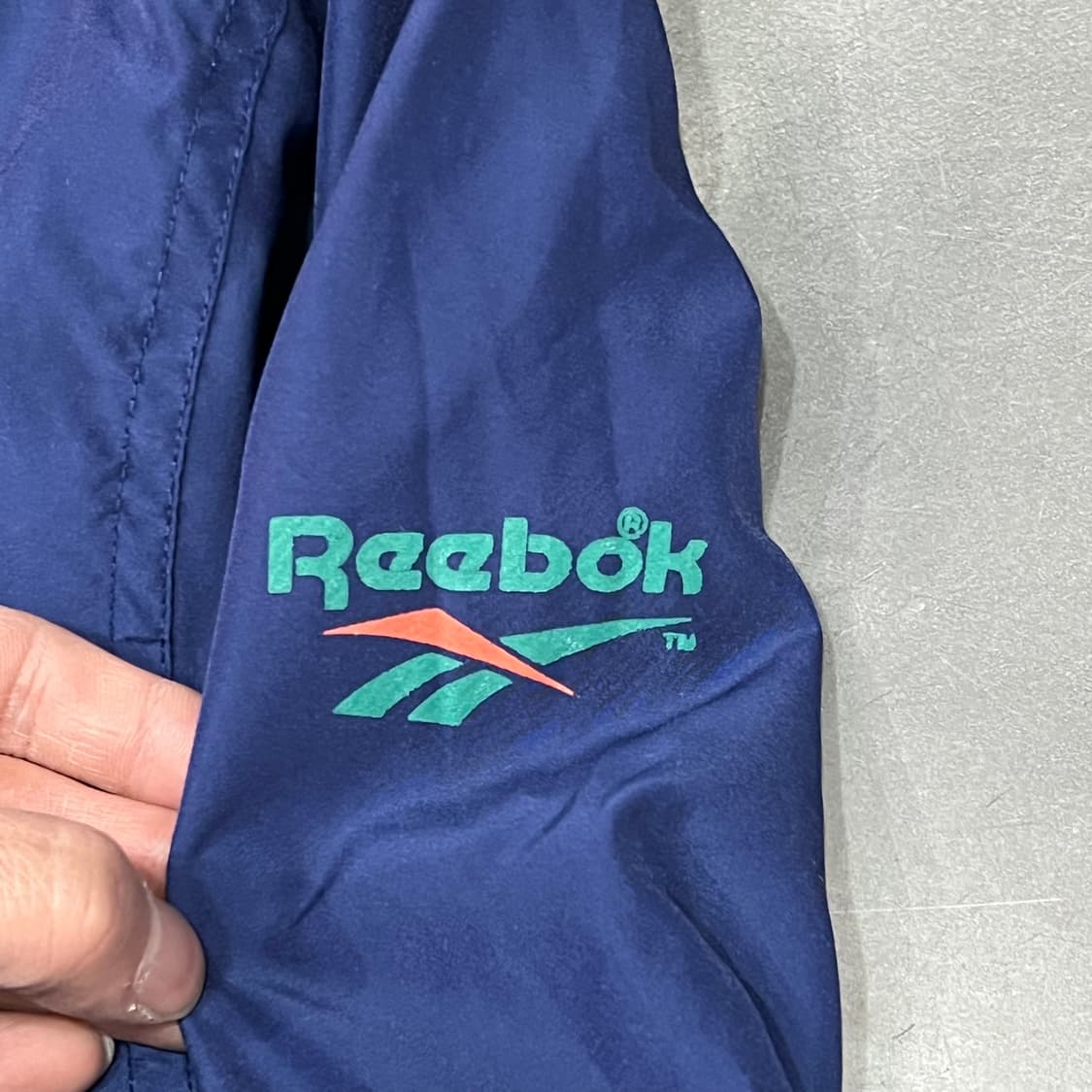  리복 그래픽 윈드브레이커 y15575 상품이미지5