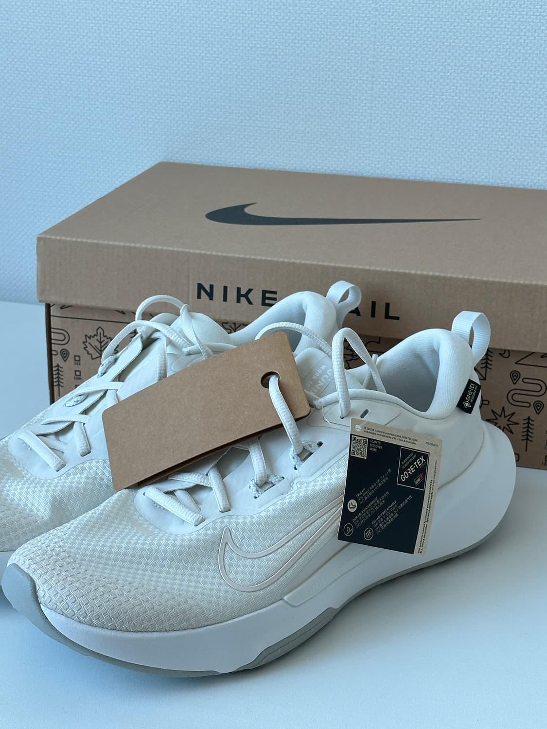 [새상품]나이키 주니퍼 트레일2 고어텍스 베이지 써밋화이트 270 상품이미지1