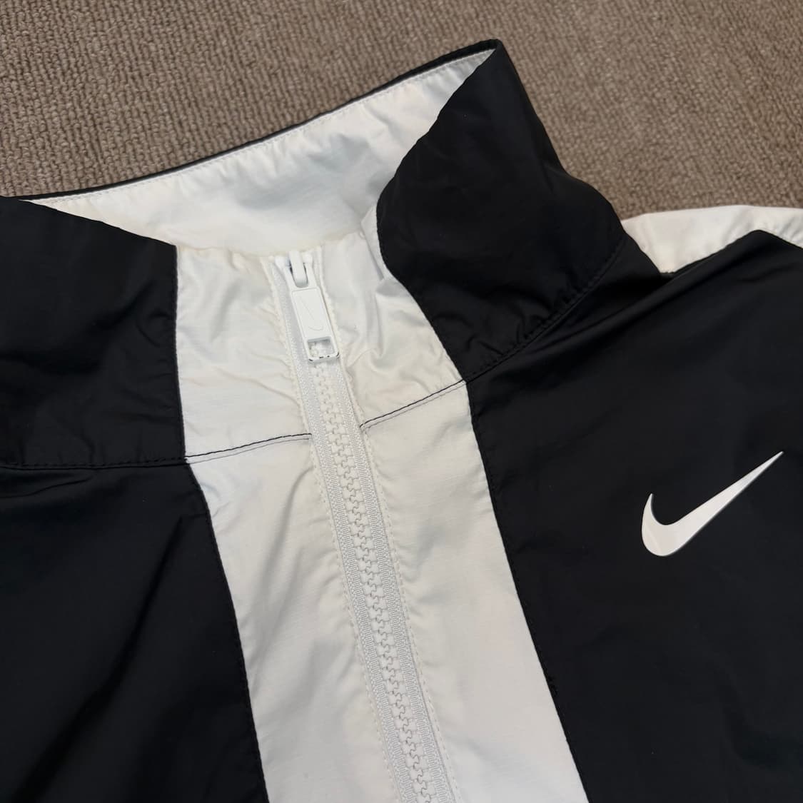 nike 나이키 우먼스 바람막이 s 상품이미지2