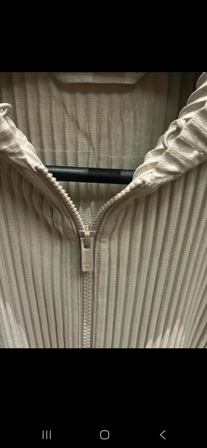 이세이미야케 옴므플리세 후드집업 아이보리 2사이즈 상품이미지2