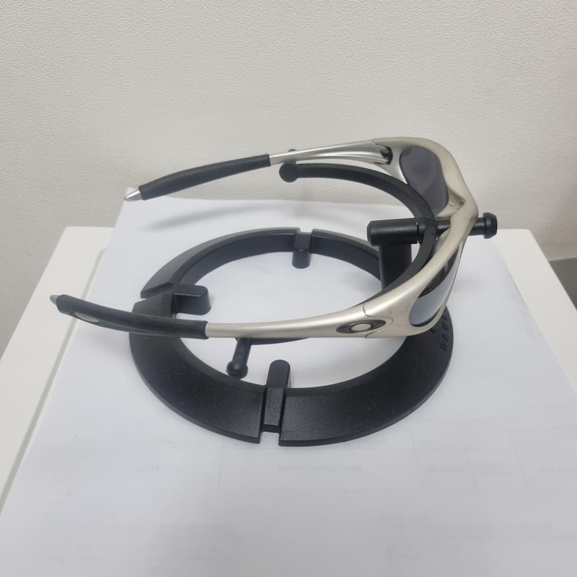 오클리 미뉴트 1.0 gen2 실버  상품이미지2