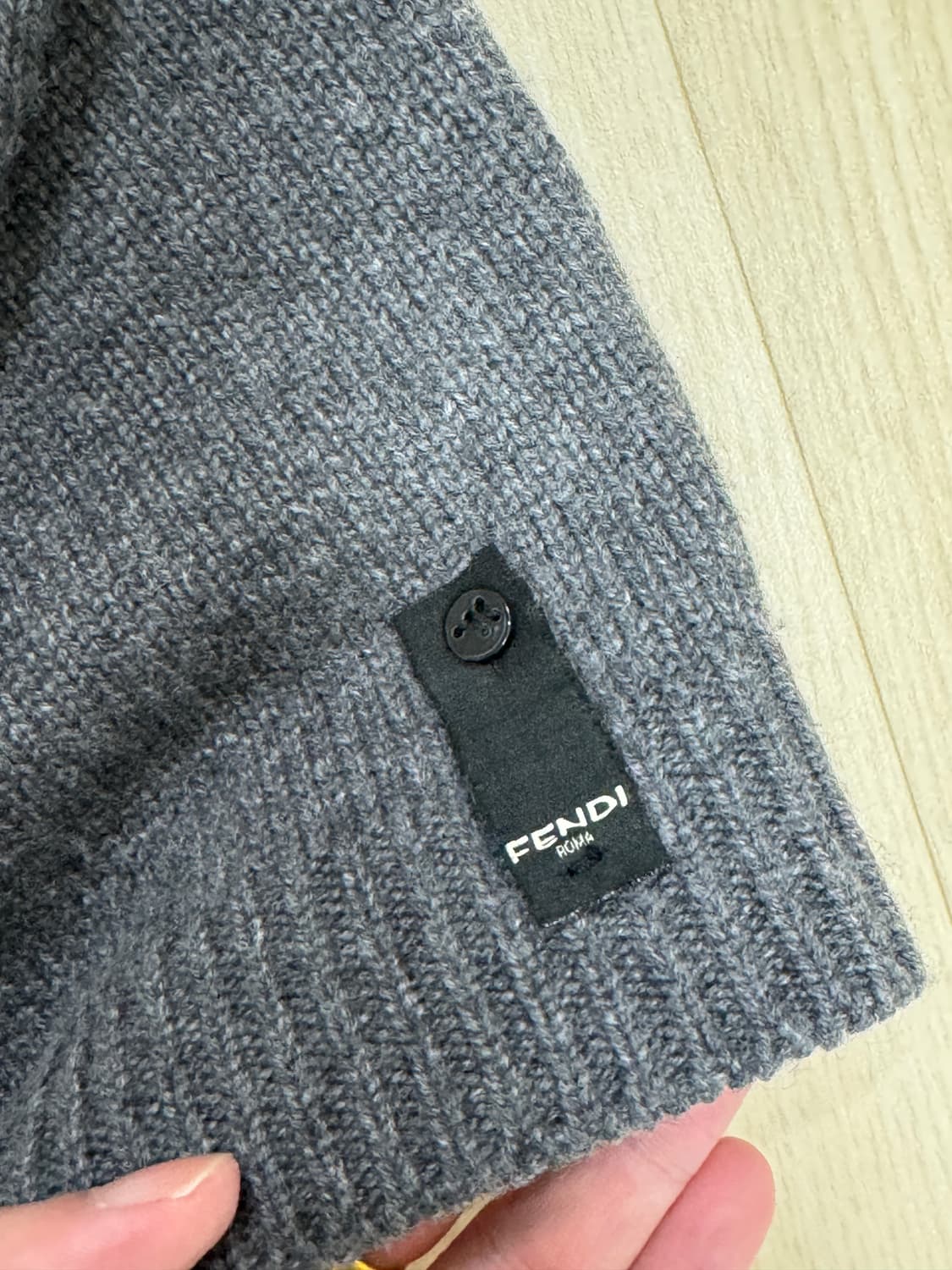 펜디 니트 상품이미지2