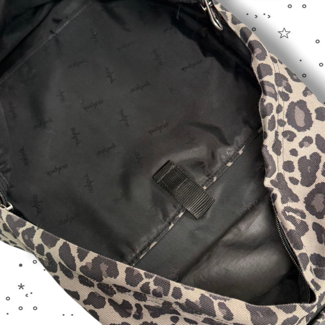 Eastpak 이스트팩 레오파드 호피 백팩 상품이미지9