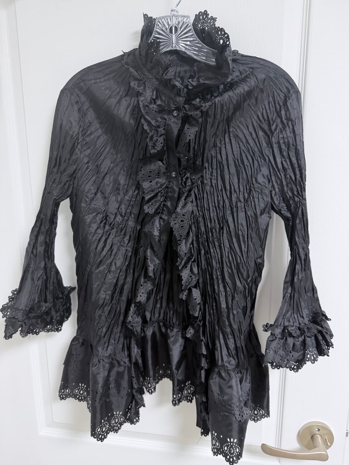 에옹쓰 토넬 펀칭 블라우스 새상품 상품이미지2