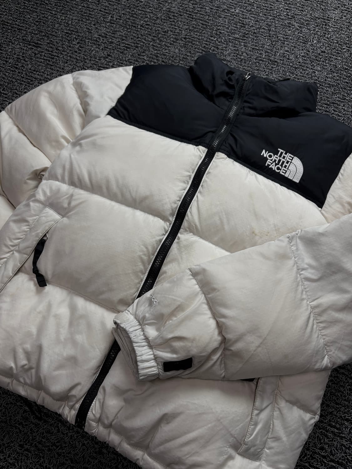 노스페이스 눕시 다운 푸퍼 패딩 화이트 1439 상품이미지1
