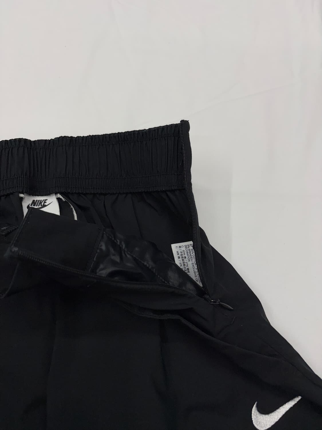 나이키 스우시 하이웨스트 우븐 나일론 조거 팬츠 상품이미지3