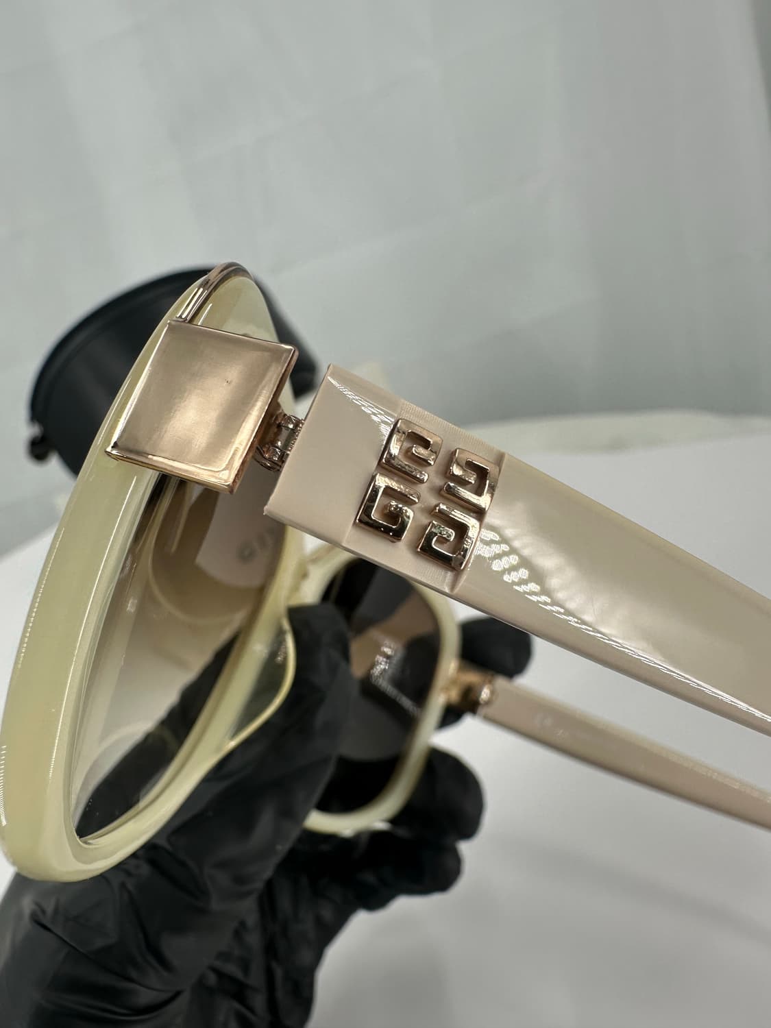 [새상품 무료배송] 정품 지방시 Made in Italy 선글라스 상품이미지1