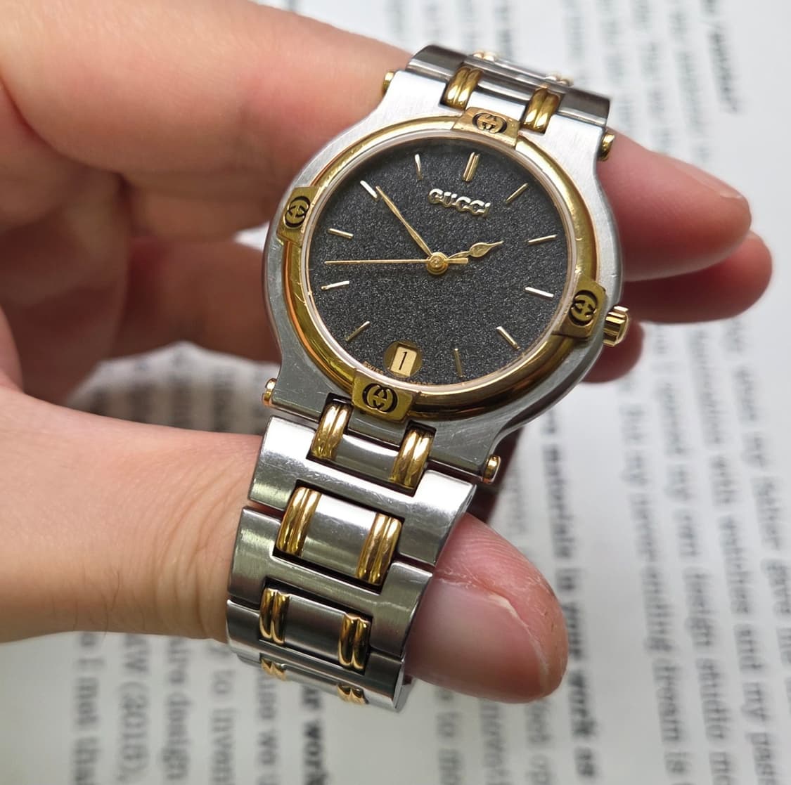 빈티지 구찌 클래식 9000M 스톤그레이 다이얼 콤비 쿼츠 남성용 브레이 상품이미지4