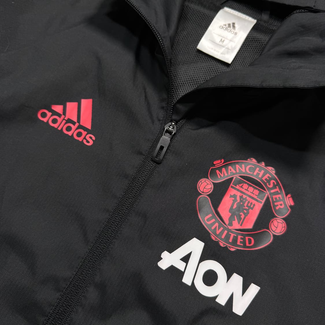 Name : 아디다스 맨유 팀로고 사이드라인 유니폼 바람막이 :)  상품이미지3