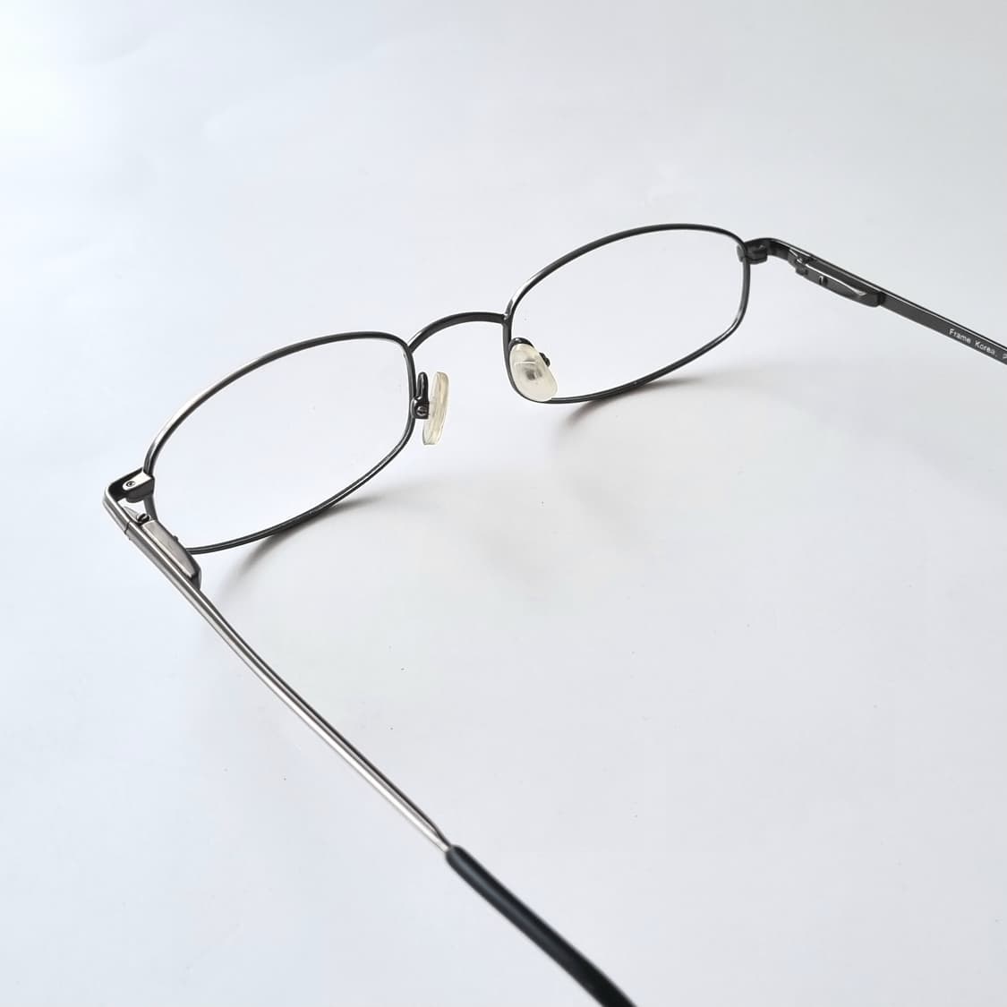 데드스탁 긱시크 무드 슬림  타원형 메탈 안경테 654 상품이미지4