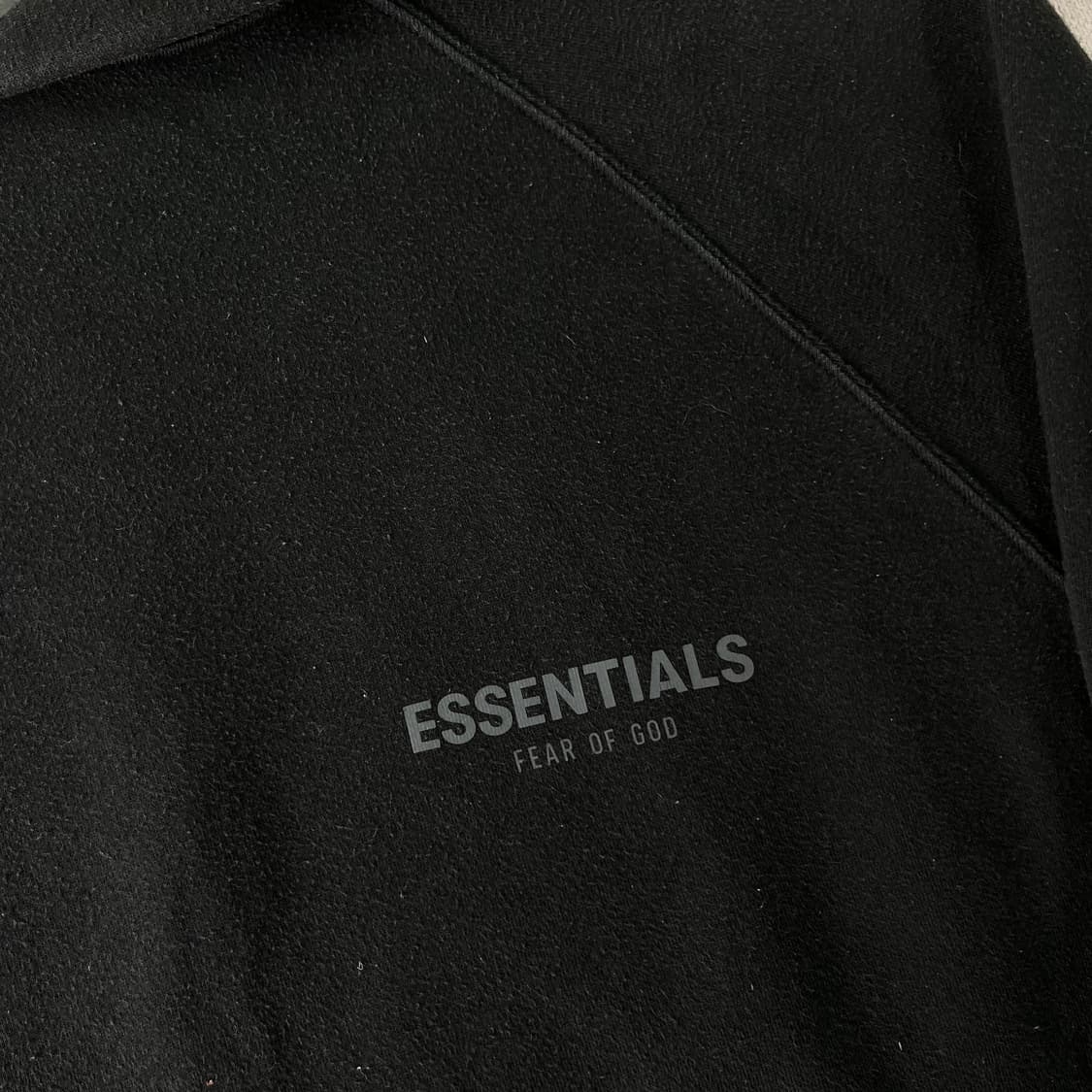 100 피오갓 에센셜 스몰로고 후드티 상품이미지2