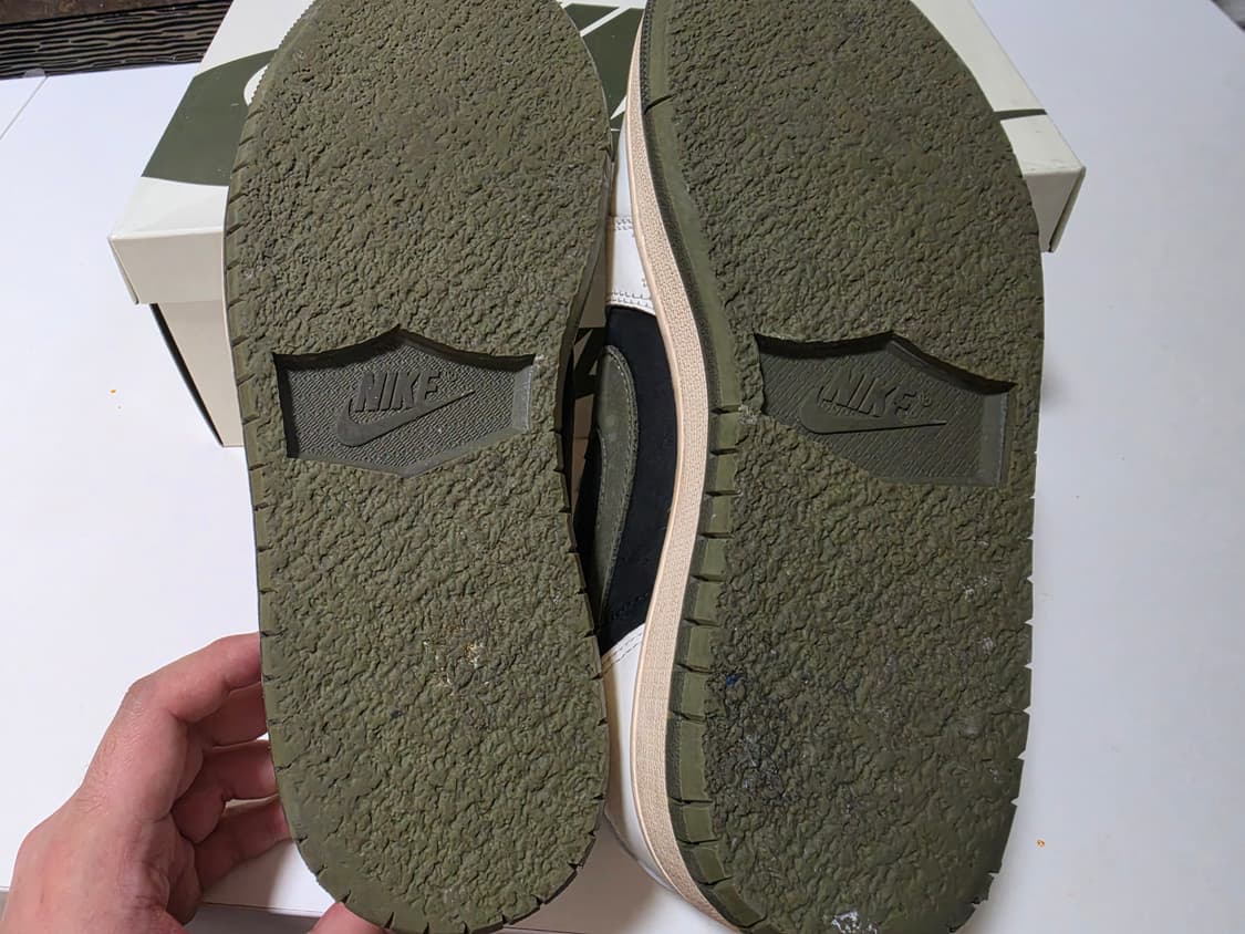 트래비스 스캇 레트로 로우 미디움 올리브 270 상품이미지7