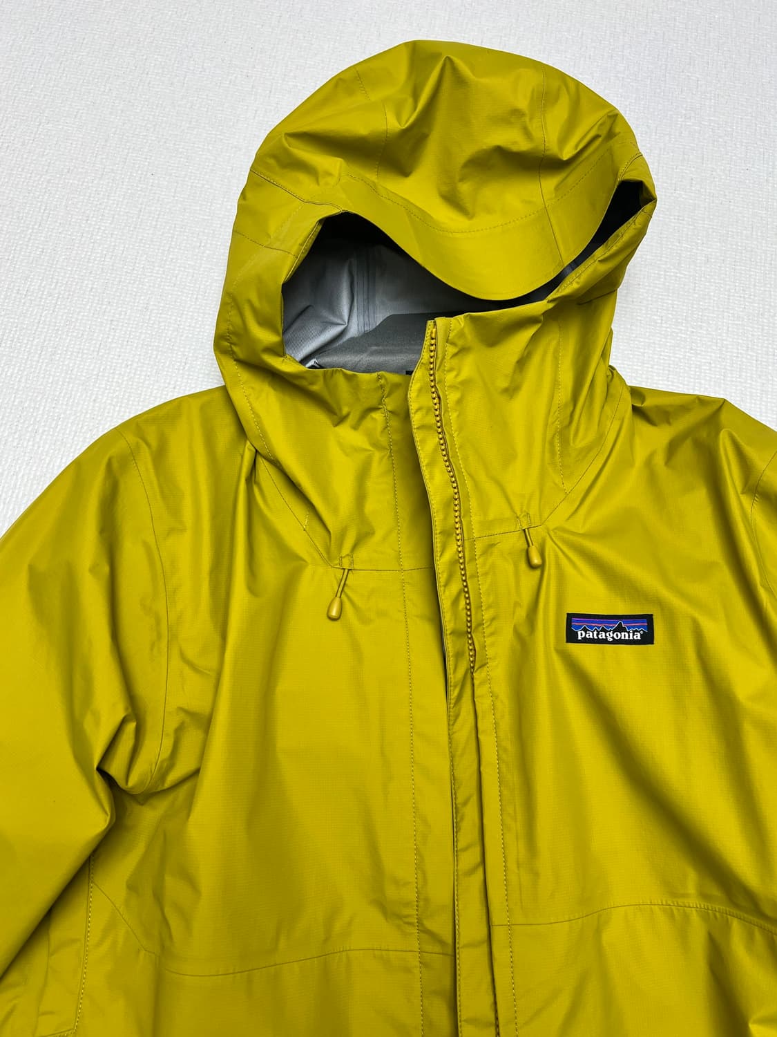 파타고니아 토렌트쉘 바람막이 ( 텍스트 그린) m 상품이미지1