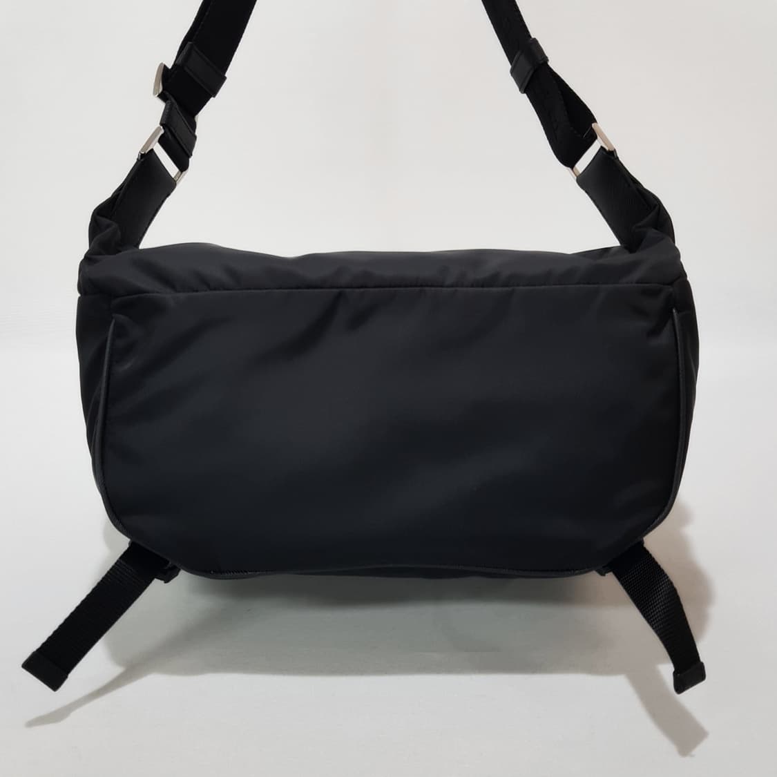 프라다 리나일론 바이커백 2vh994 상품이미지5