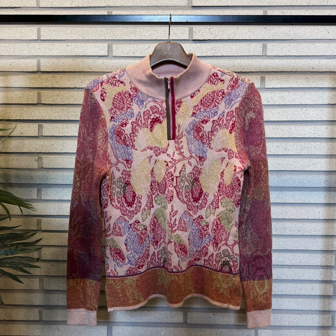 겐조 플로럴 하프집업 니트 자카드 패턴 밑단 절개 디테일 멀티컬러 상품이미지2