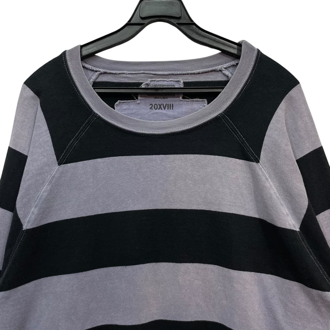 20XVIII Stripe Crewneck 상품이미지5