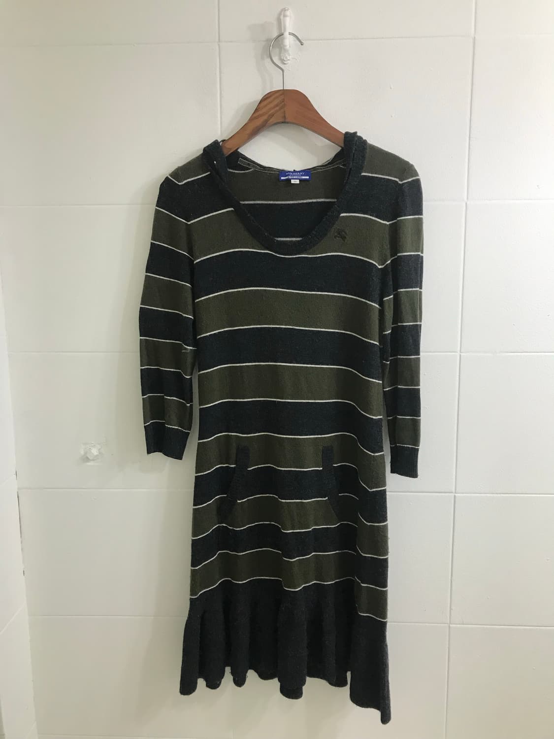 버버리 카키 원피스 버튼 패딩 코디세트 상품이미지6