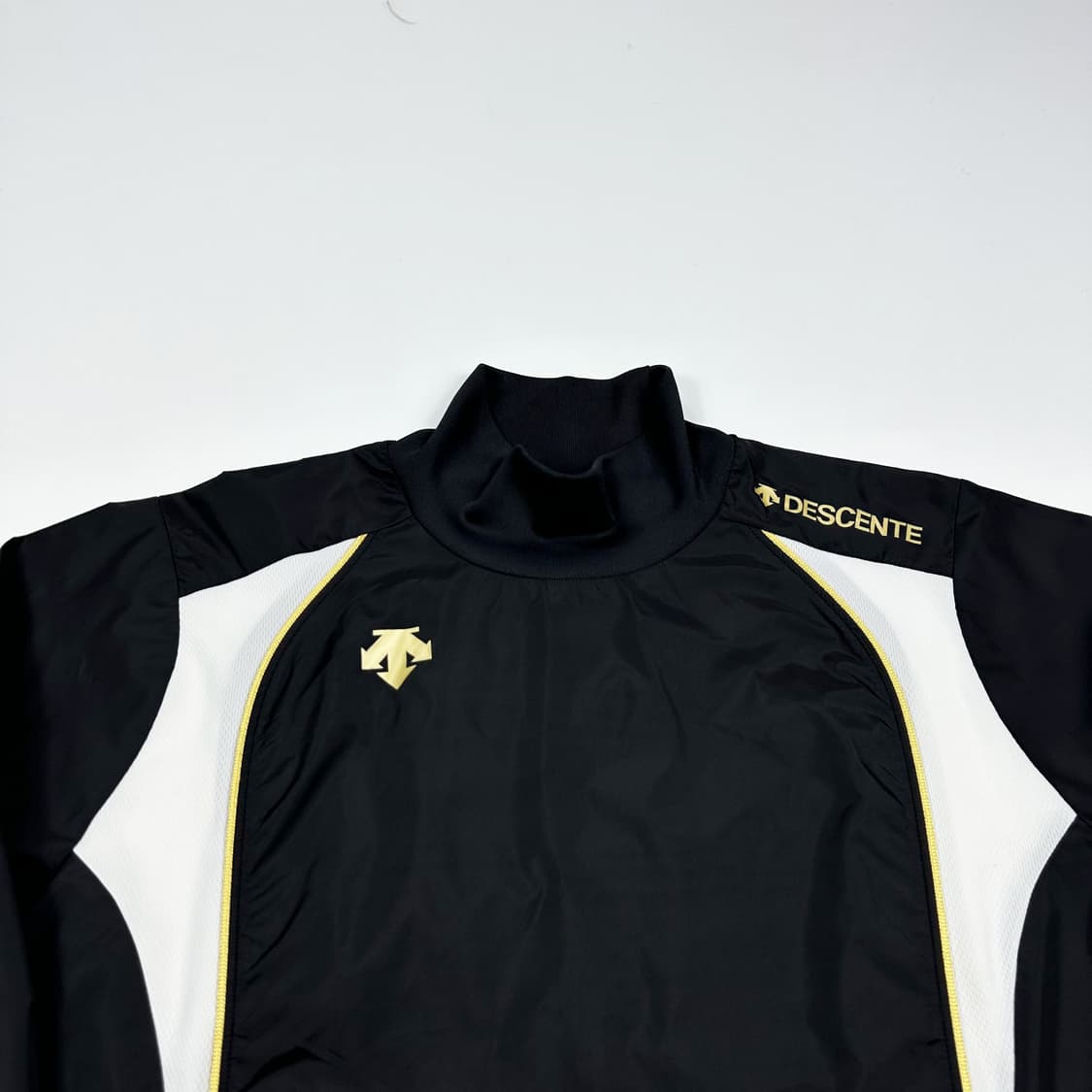 데상트 재팬 트레이닝 블랙 바람막이 웜업 (M) 상품이미지1